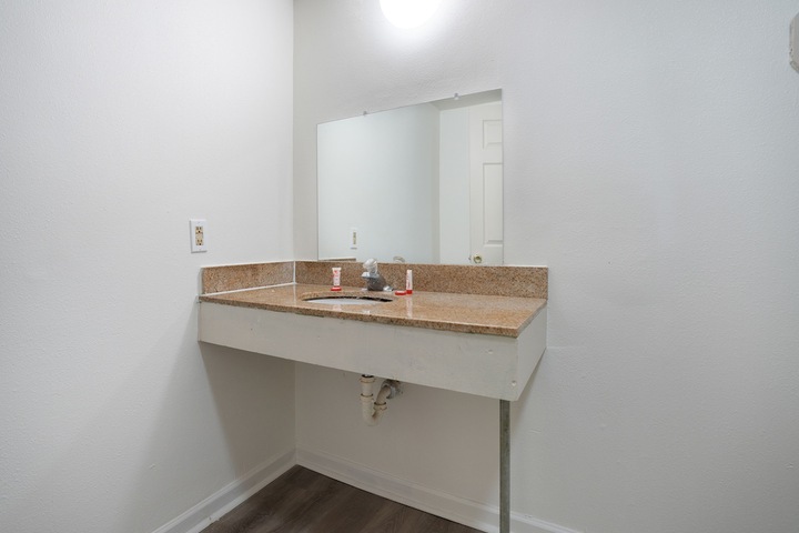 Bathroom sink