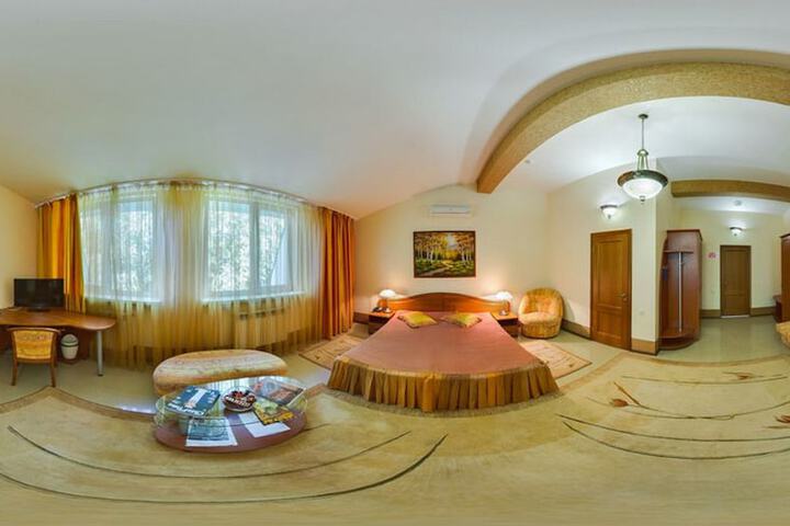 Room 22 of 39