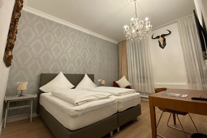 Room 15 of 18