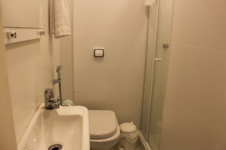 Room 5 of 41