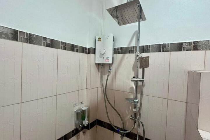Room 14 of 27