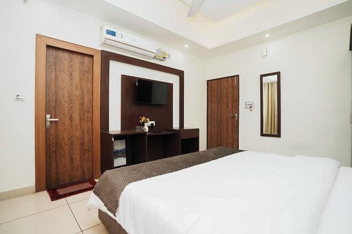 Room 9 of 53