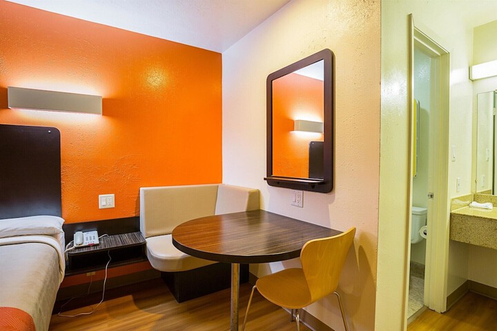 Room 12 of 31