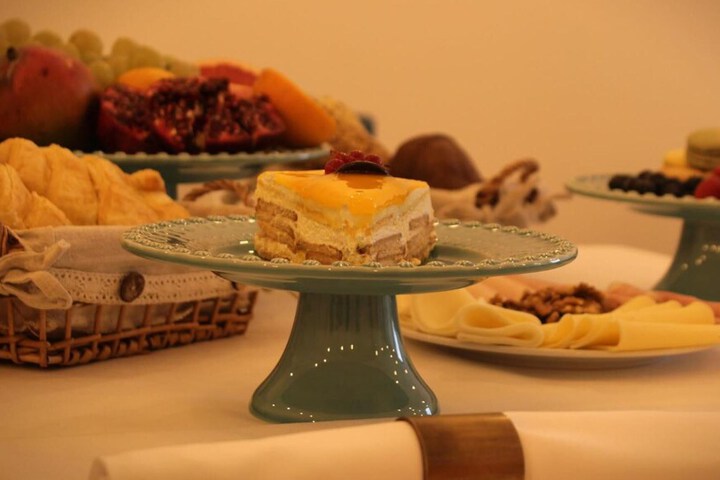 Dining 46 of 62