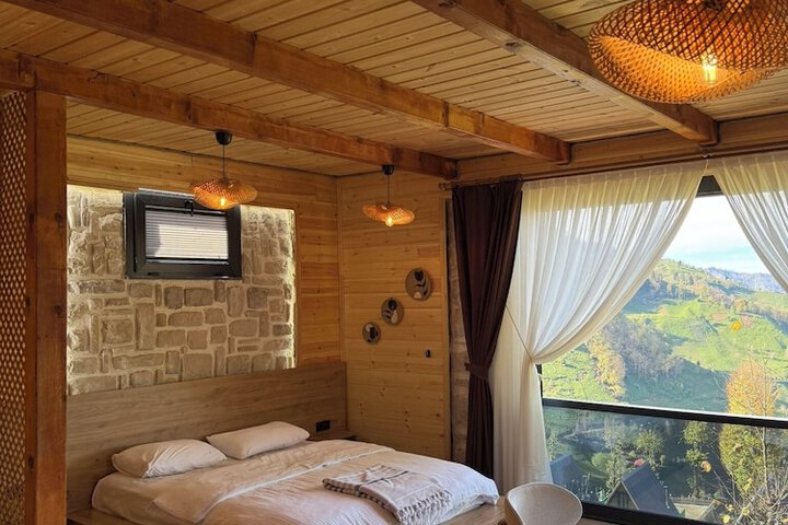 Room 13 of 70