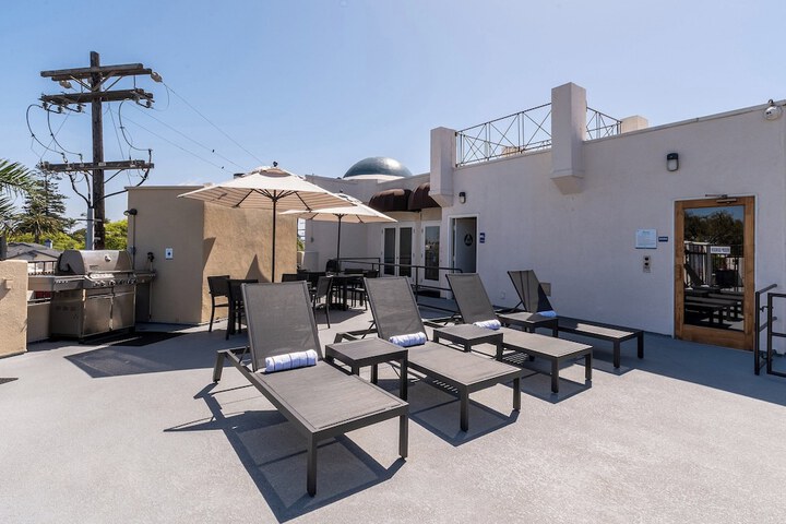 Sundeck 97 of 136