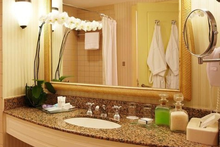 Room 20 of 68