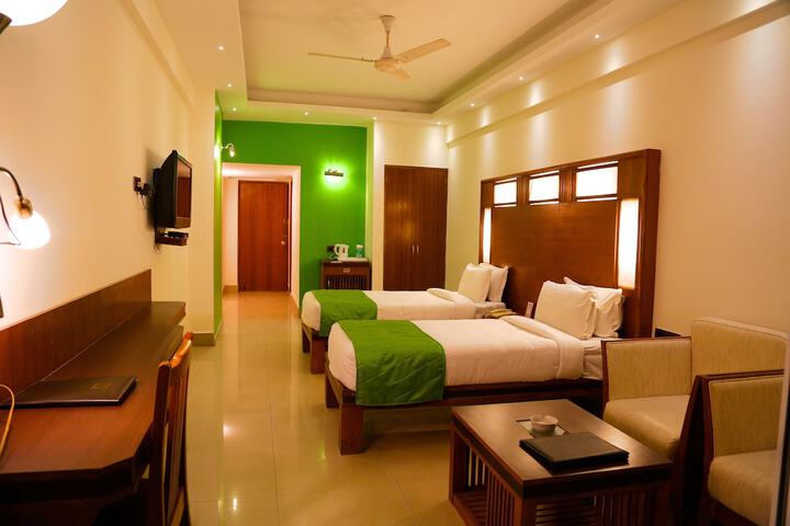 Room 6 of 19