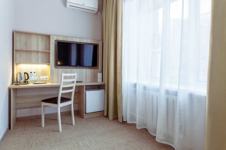 Room 18 of 32