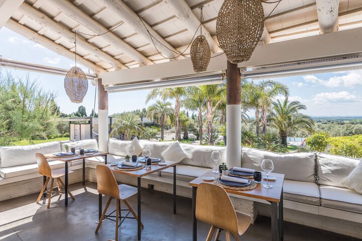 Dining 82 of 94