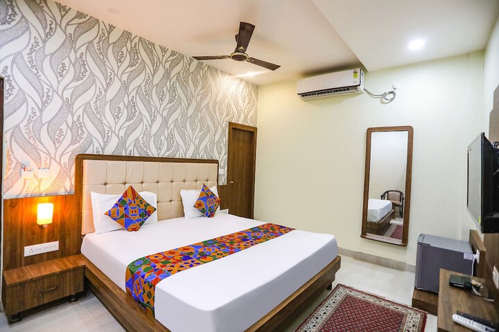 Fabhotel Prime Siddhant Palace