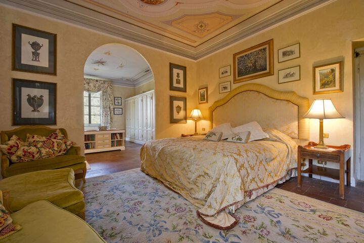 Room 4 of 86