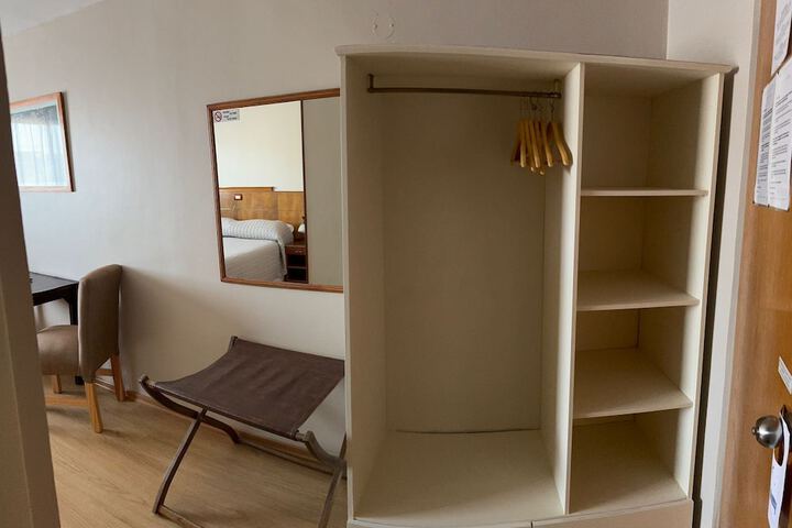 Room 8 of 51