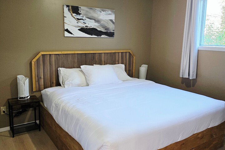 Room 2 of 43