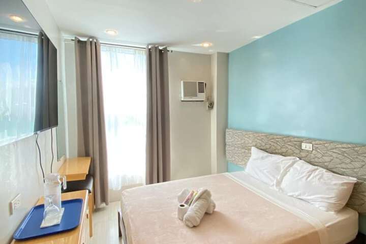 Room 10 of 22