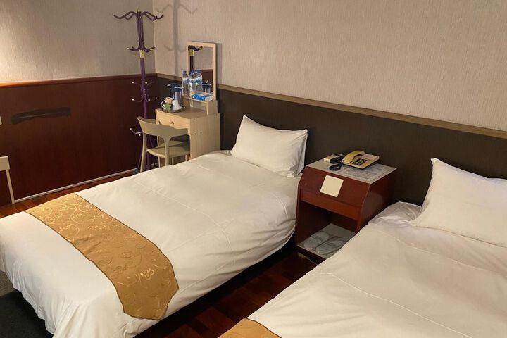 Room 16 of 51