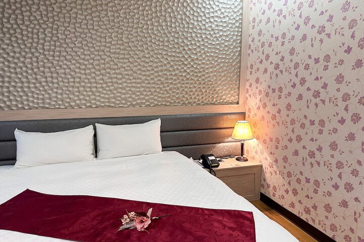 Room 25 of 60