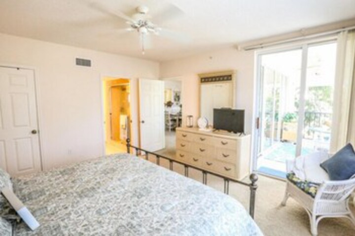 Room 21 of 24