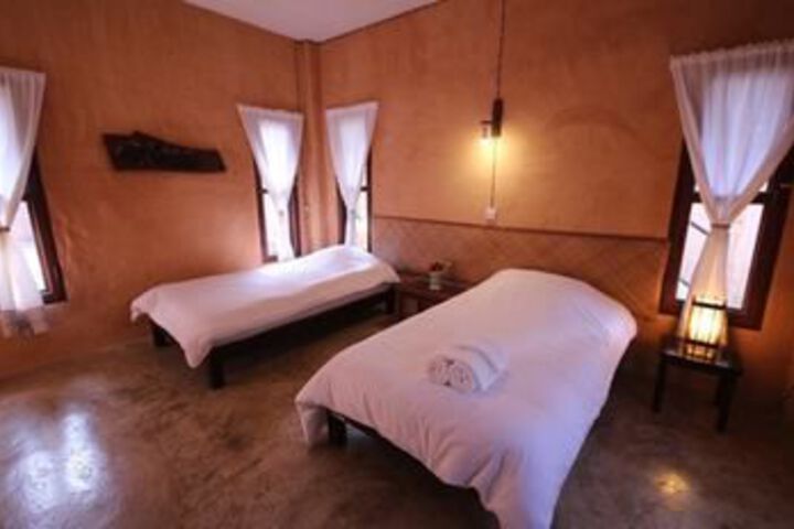 Room 18 of 32