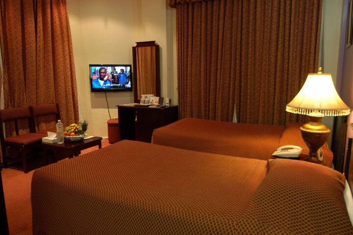 Room 3 of 6