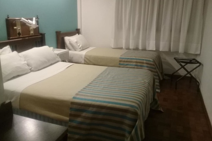 Room 2 of 2