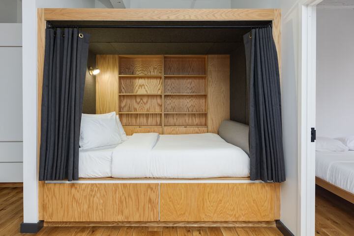 Room 3 of 155
