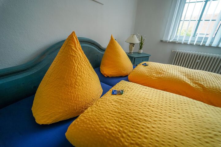Room 4 of 31