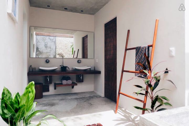 Room 5 of 30