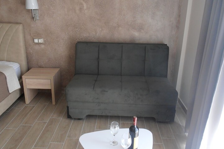 Room 8 of 46