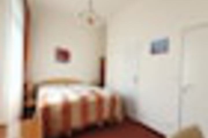 Room 74 of 324