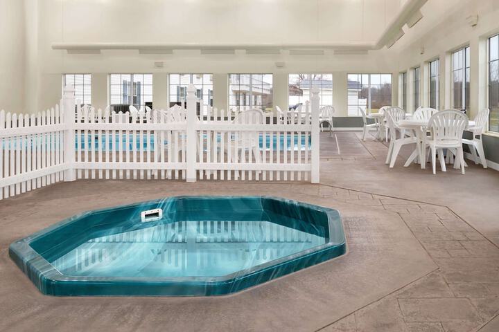 Pool 37 of 78