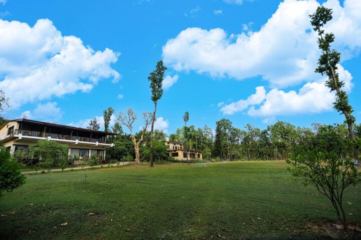 Hotel Exterior 88 of 129