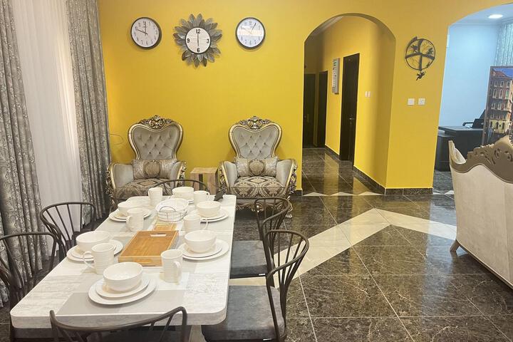 Dining 3 of 28