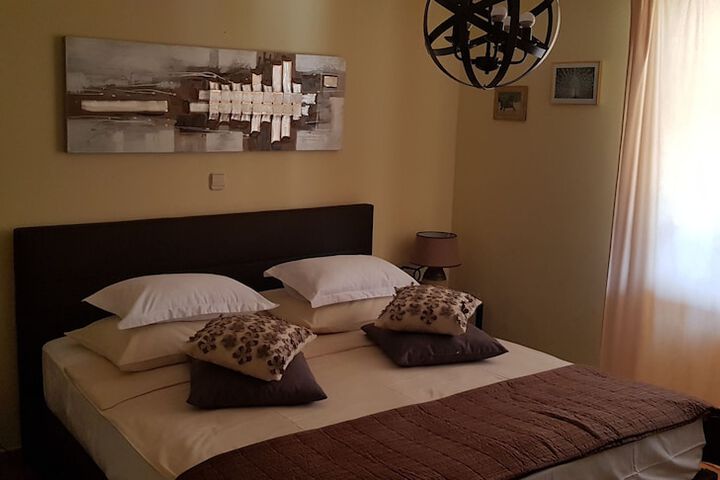 Room 4 of 57