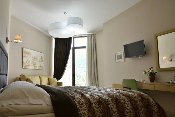 Room 35 of 130