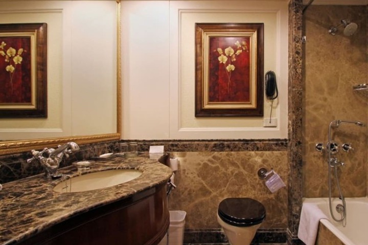 Bathroom Interior Photo