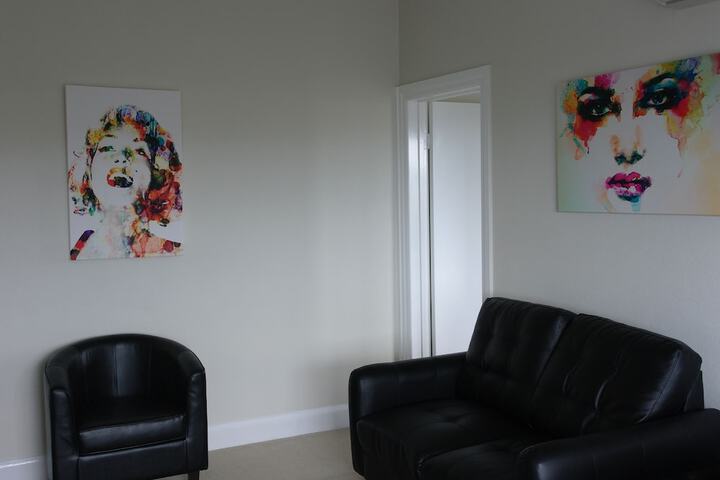 Room 40 of 85