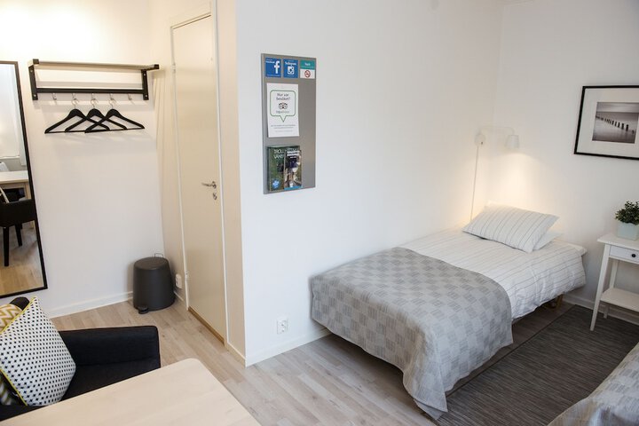 Room 19 of 39