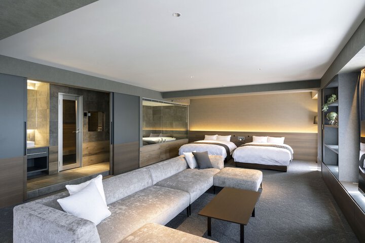 Room 14 of 114