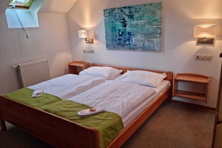 Room 27 of 50
