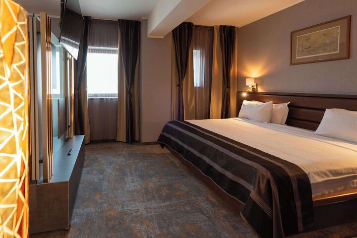 Room 15 of 82