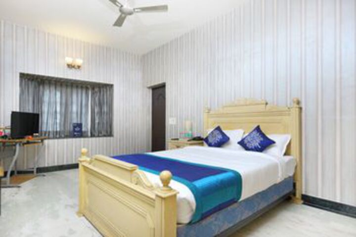 Room 6 of 26