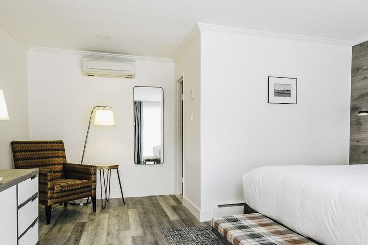 Room 7 of 37