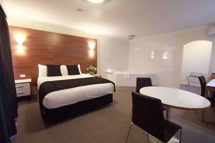 Room 2 of 45