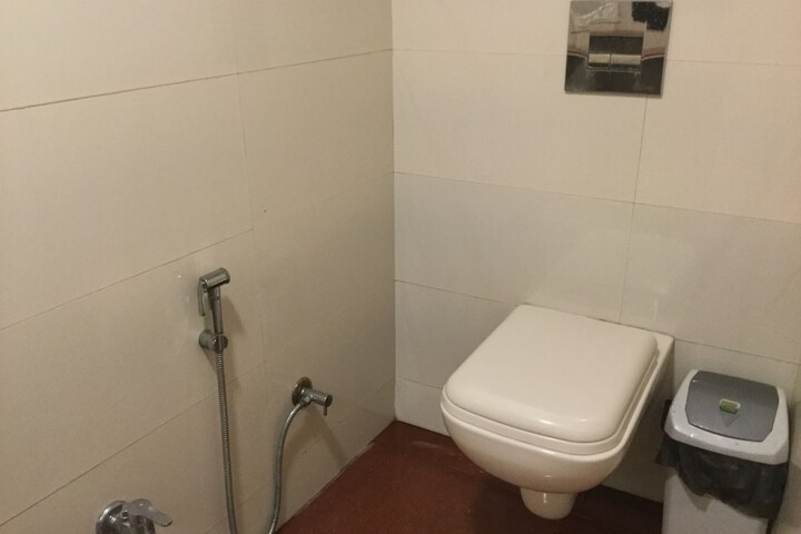 Room 35 of 58