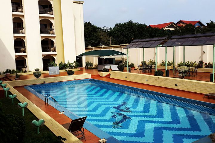 Pool 13 of 24