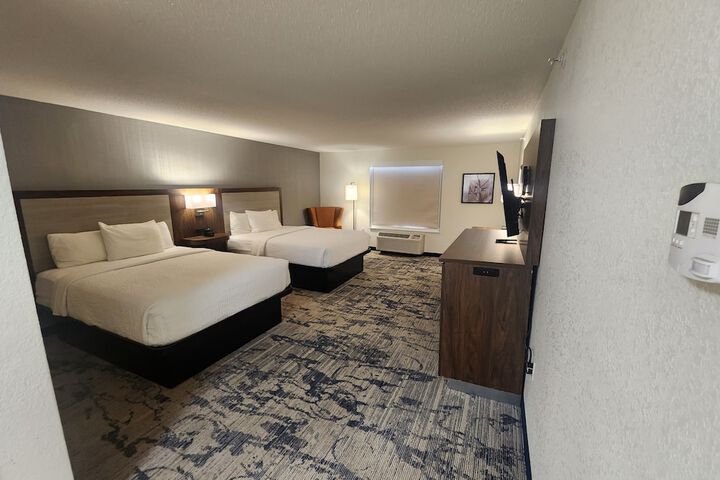 2 Double Beds Pet Friendly Room (7 of 9)