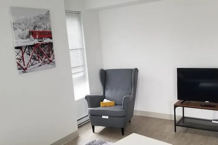 Room 4 of 14