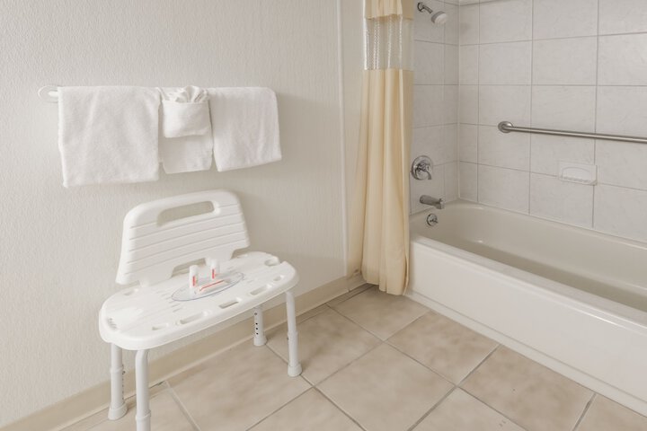 Deluxe Double Room Disabled Only (1 of 4)