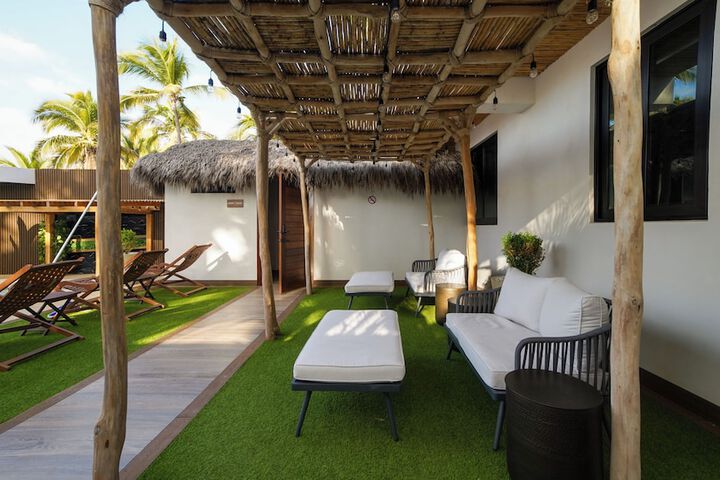 Terrace/Patio 27 of 35